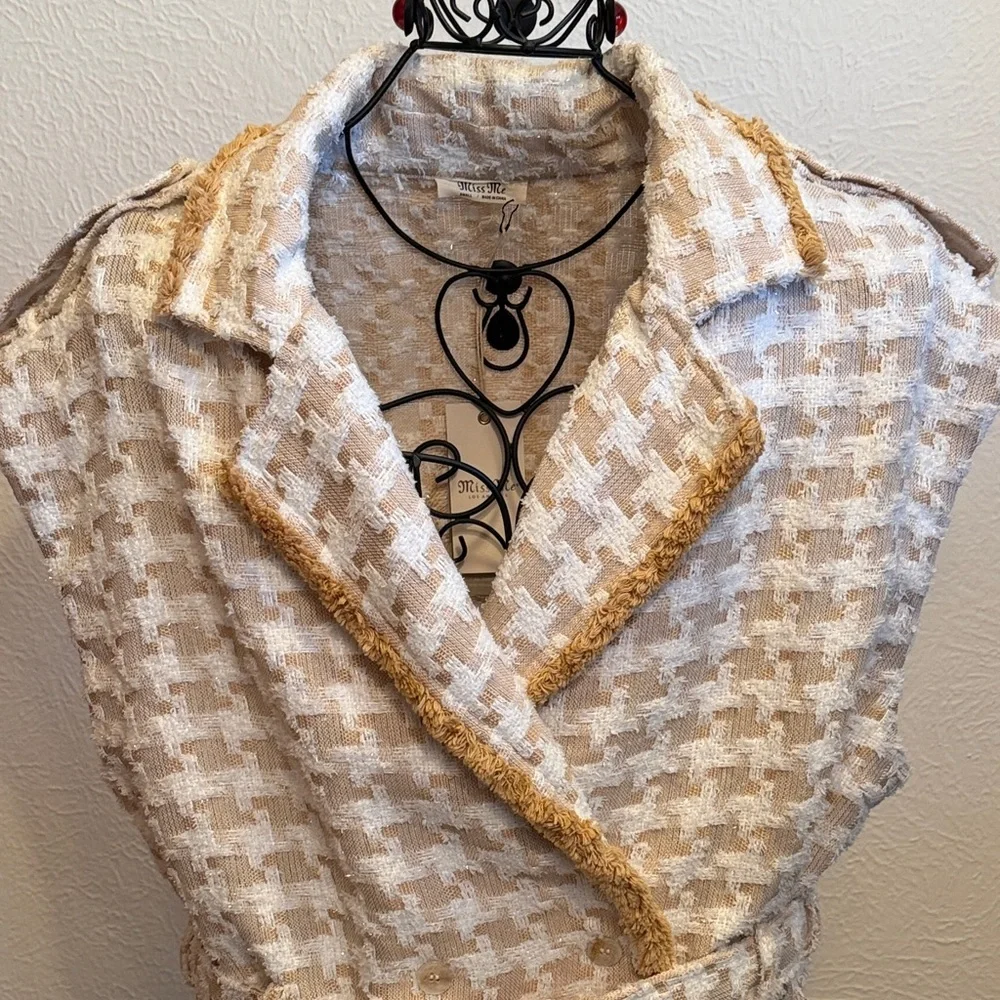 ✅✅✅BOGOHO✅✅✅Miss Me Chic Houndstooth Belted Vest-Small
